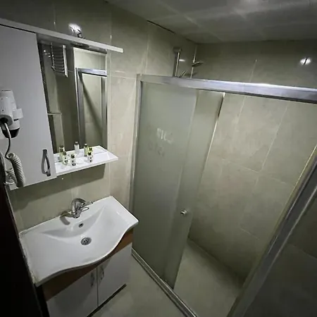 Metro 3* 伊兹密尔